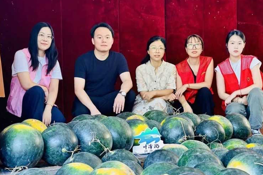 践行公益担使命｜嘉律科创联动叶泽湖社区慰问特殊群体